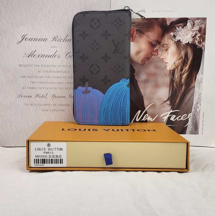 Wallet Louis Vuitton Zipper long wallet Black Size 10x20x2cm