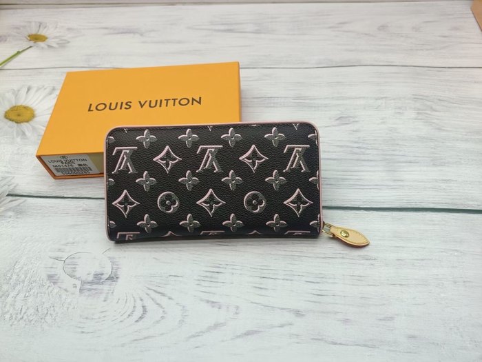 Wallet Louis Vuitton Zippy Wallet White Size 19.5x10.5x2