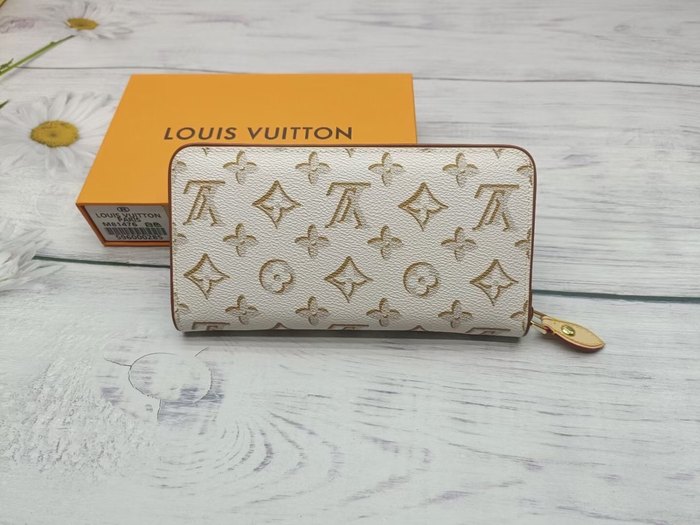 Wallet Louis Vuitton Zippy Wallet White Size 19.5x10.5x2