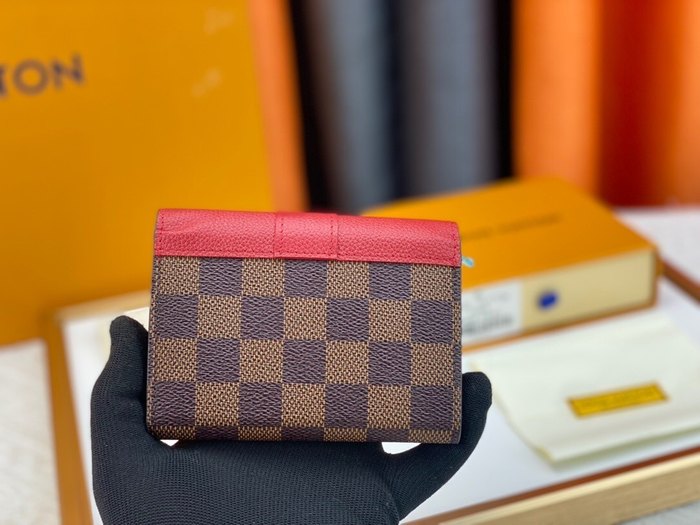 Wallet Louis Vuitton compact trifold Red Size 12x9x2cm
