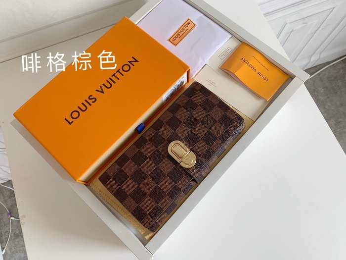 Wallet Louis Vuitton long checkered pattern Brown Size 19x10