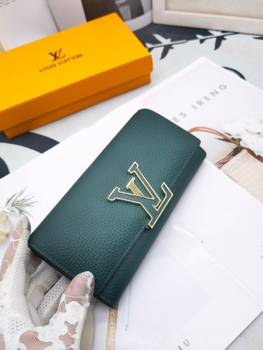 Wallet Louis Vuitton long wallet Green