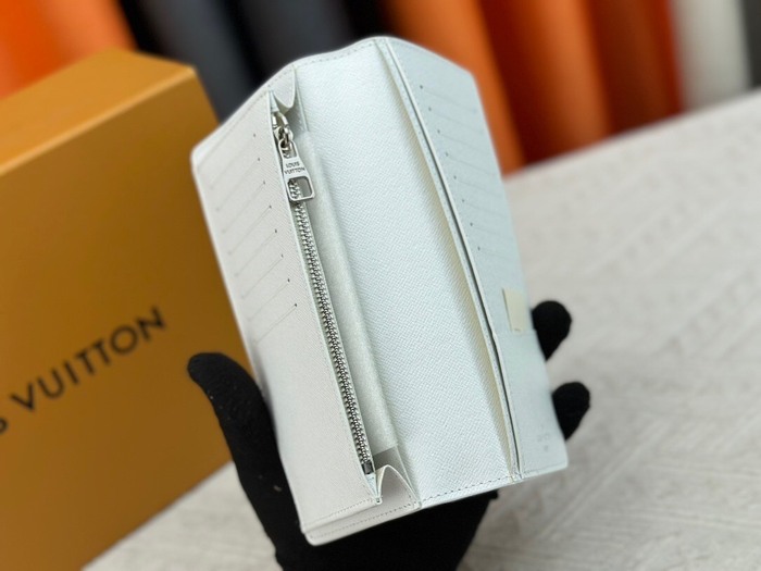 Wallet Louis Vuitton long wallet White