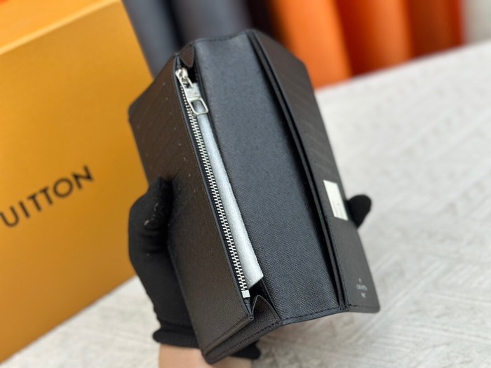Wallet Louis Vuitton long zip wallet Brown