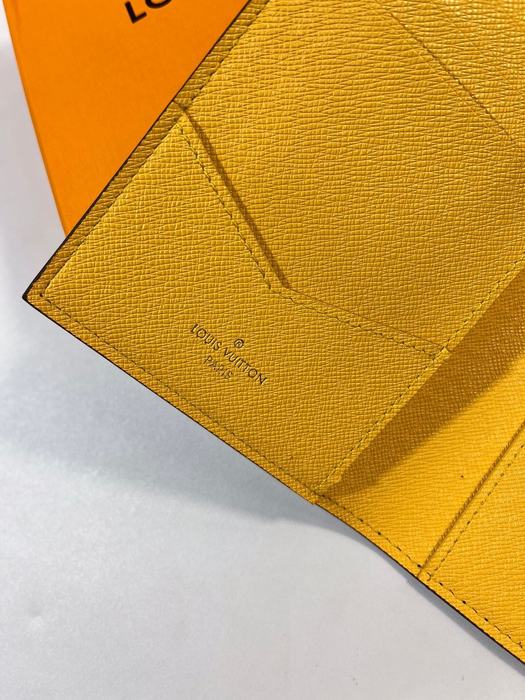 Wallet Louis Vuitton monogram canvas with graphic print Brown Size 10x14x2.5cm