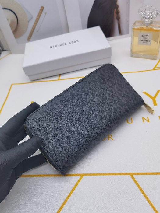 Wallet Michael Kors zip around wallet Black