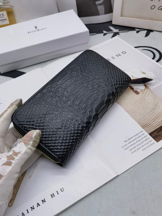 Wallet Yves Saint Laurent zip around long wallet Black 001