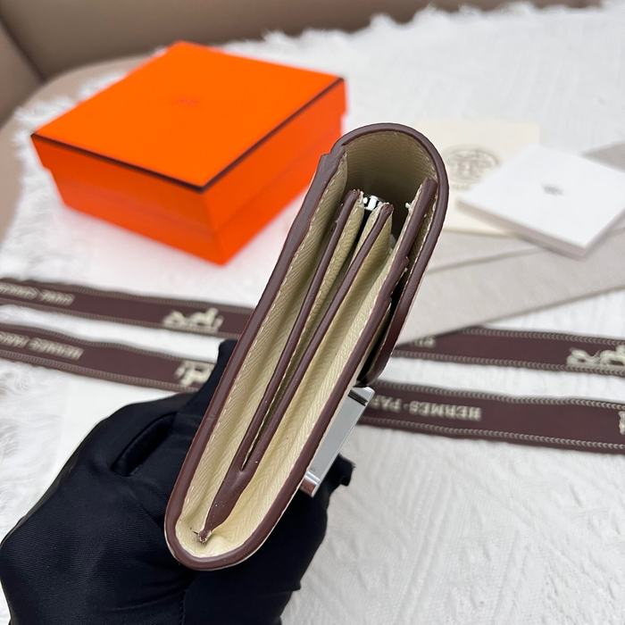 Wallet folded wallet Beige Size 14x12cm