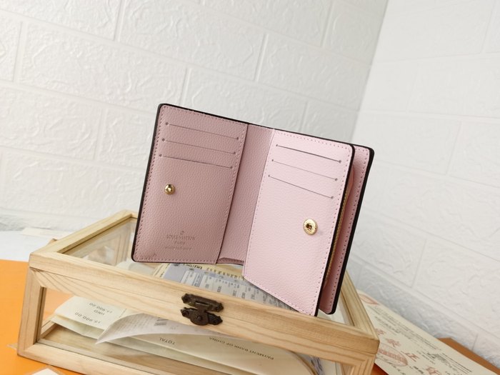 Wallet short wallet Beige Size 11x8.5x3.5cm