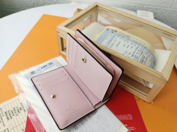 Wallet short wallet Beige Size 11x8.5x3.5cm