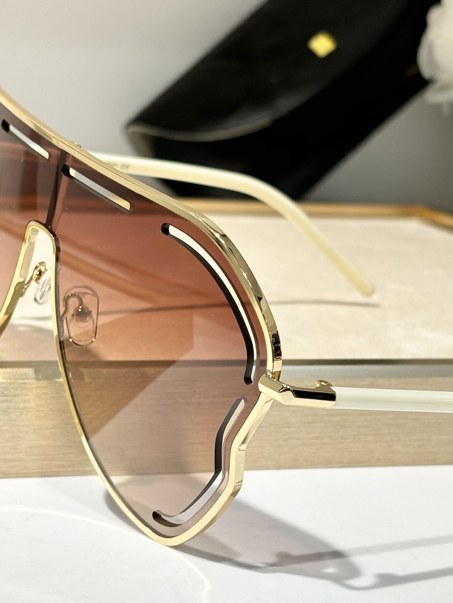 LOEWE_Glasses_yupoo_Original_quality
