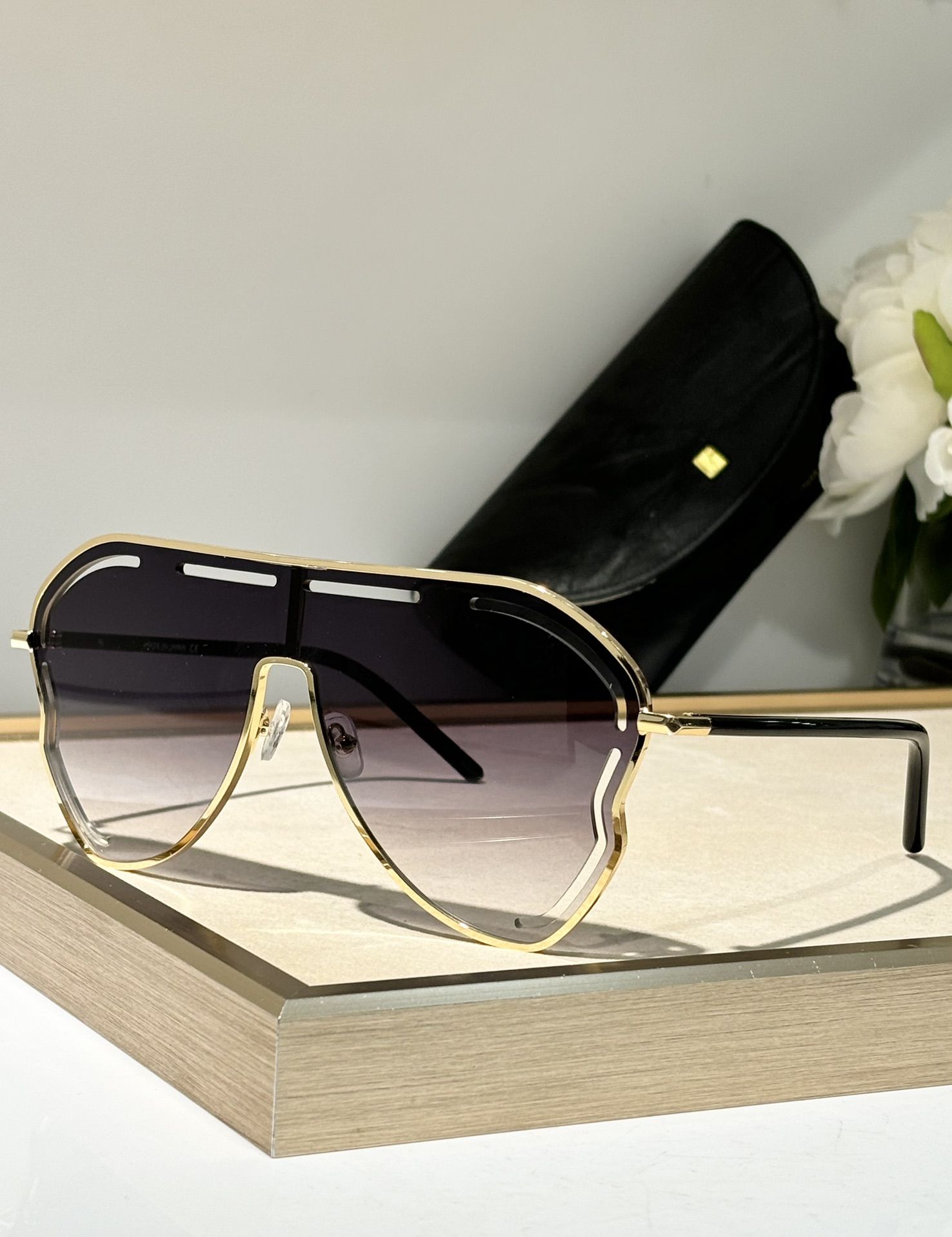 LOEWE_Glasses_yupoo_Original_quality