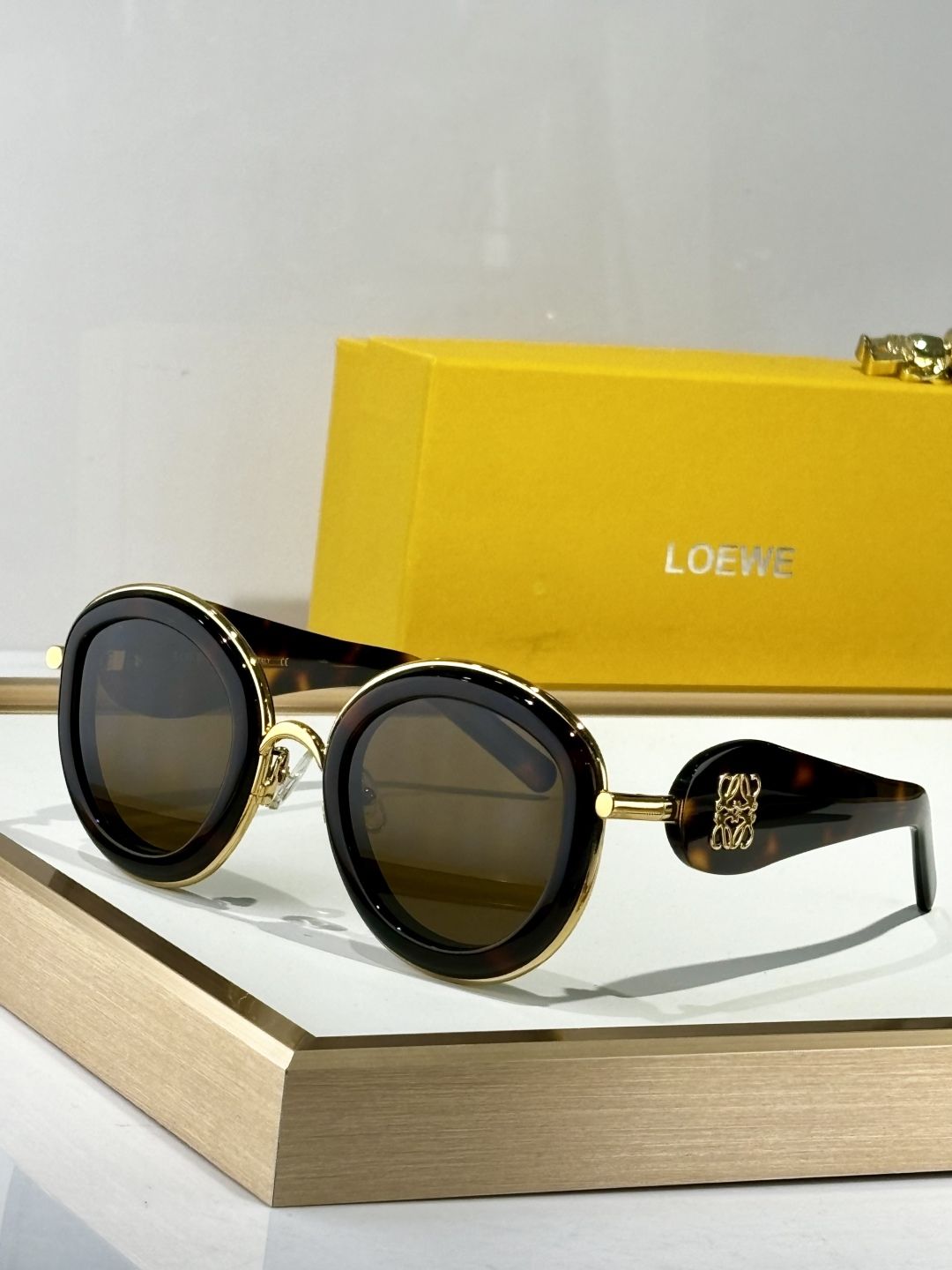 LOEWE_Glasses_yupoo_Original_quality