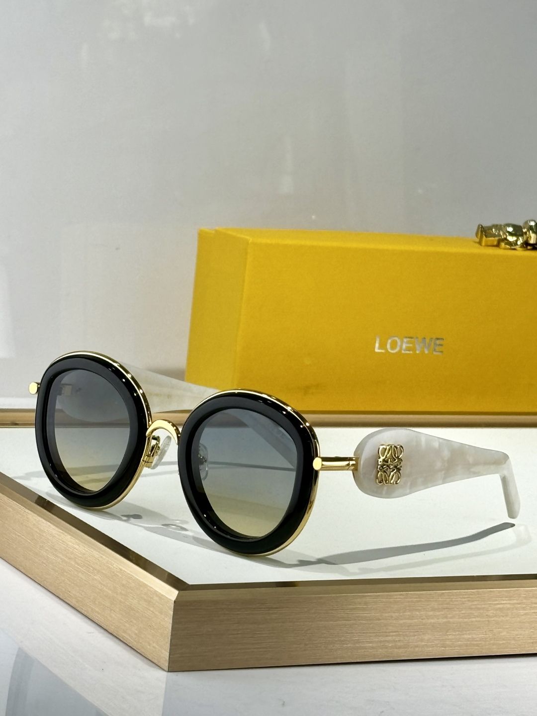 LOEWE_Glasses_yupoo_Original_quality