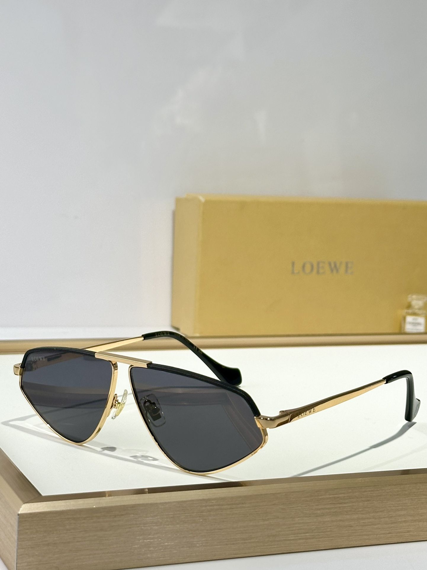 LOEWE_Glasses_yupoo_Original_quality