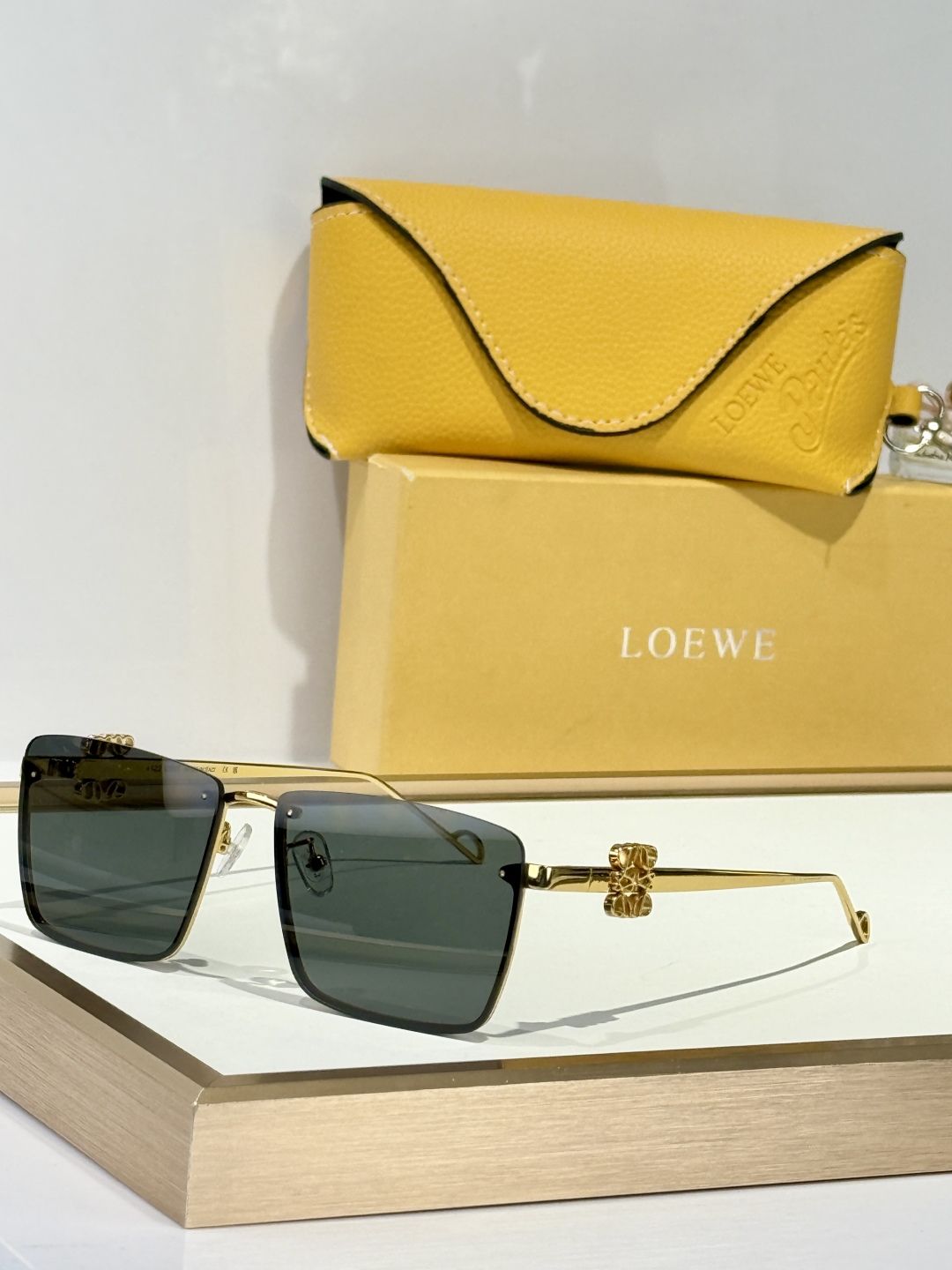 LOEWE_Glasses_yupoo_Original_quality