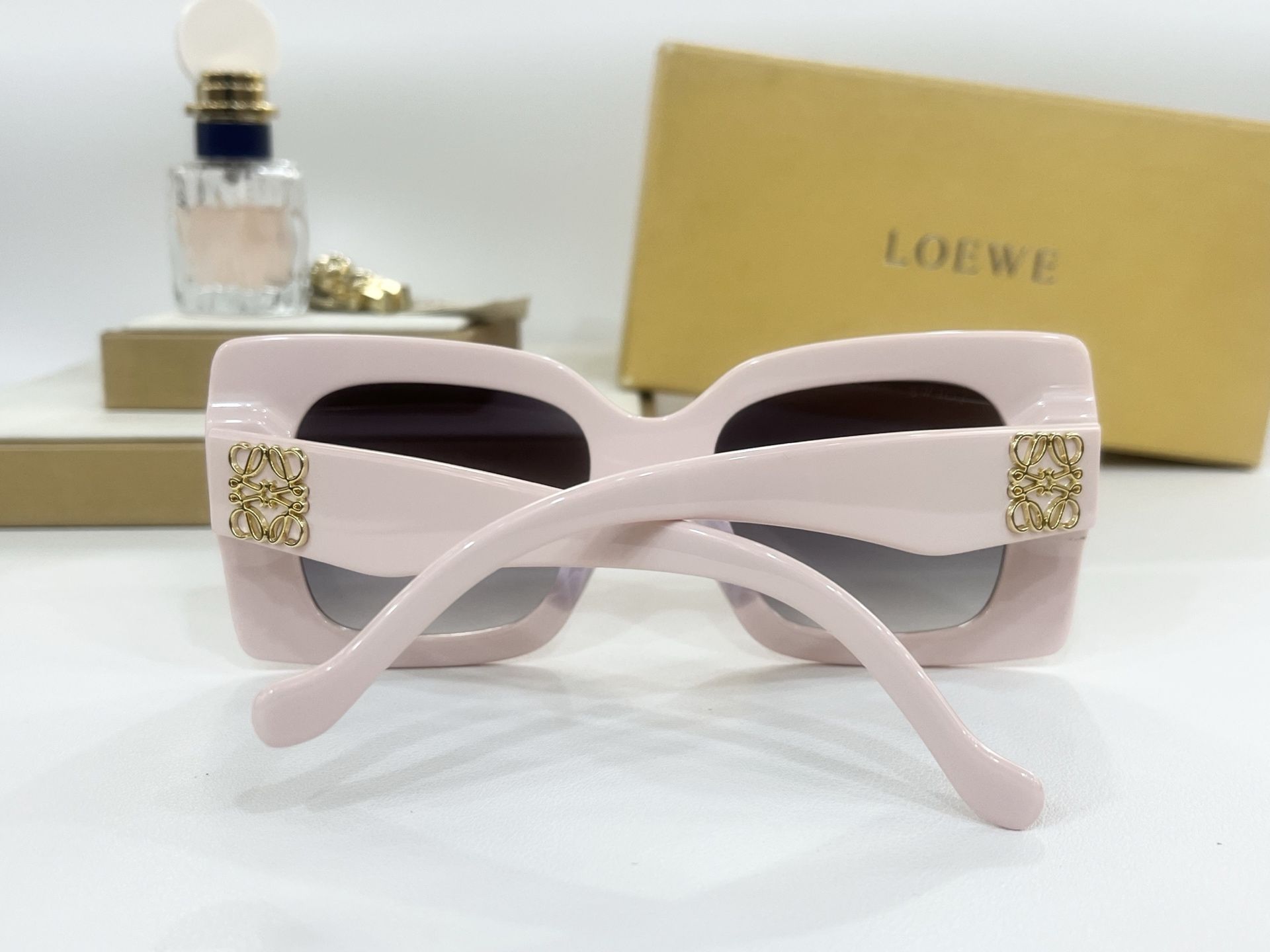 LOEWE_Glasses_yupoo_Original_quality