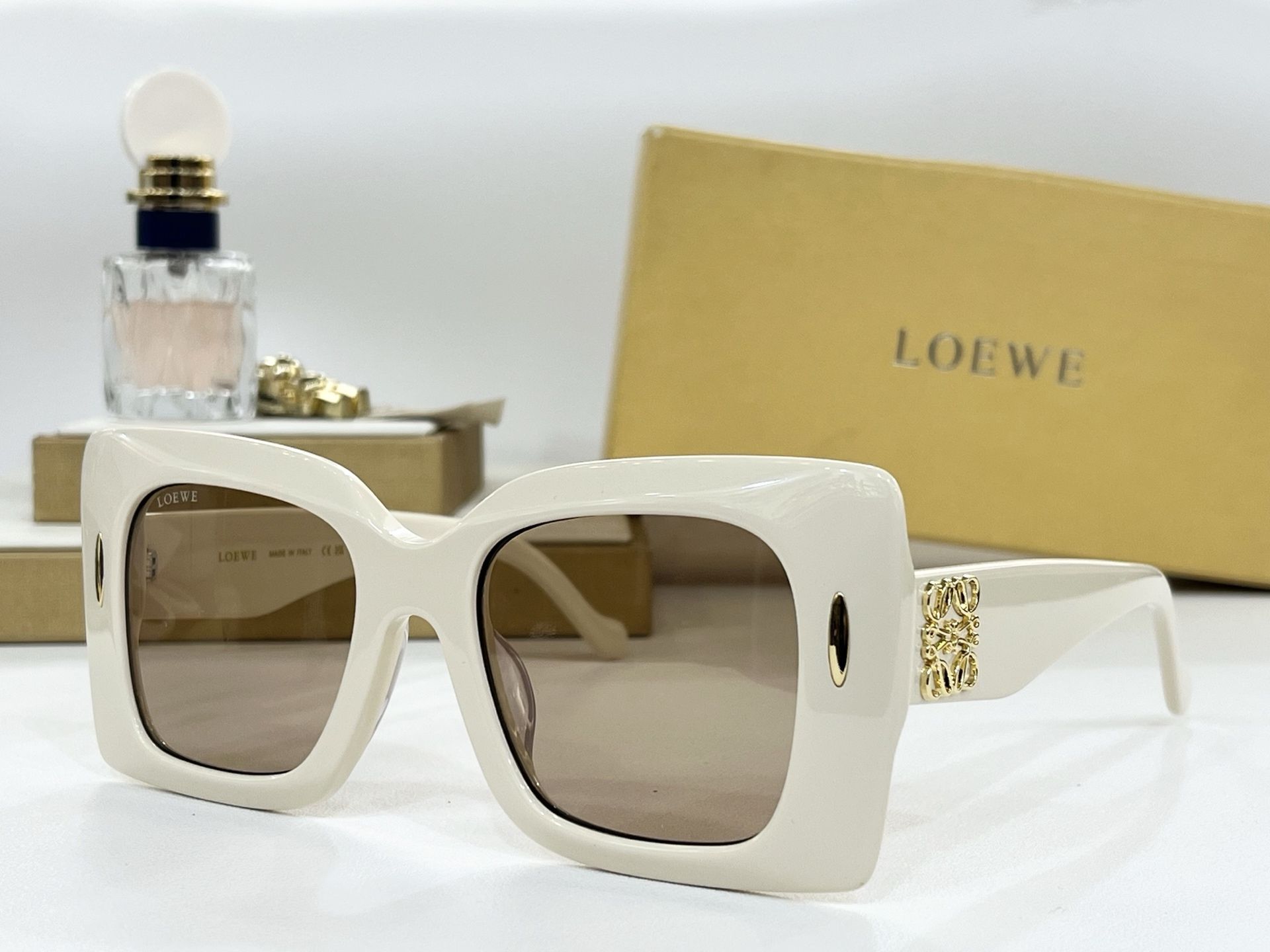 LOEWE_Glasses_yupoo_Original_quality