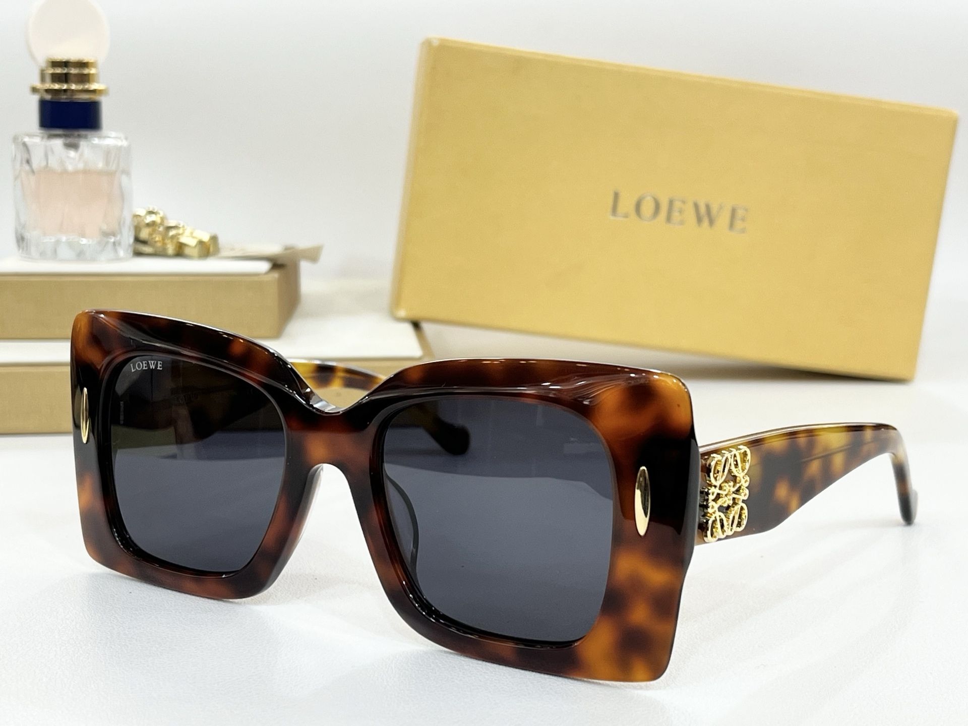 LOEWE_Glasses_yupoo_Original_quality