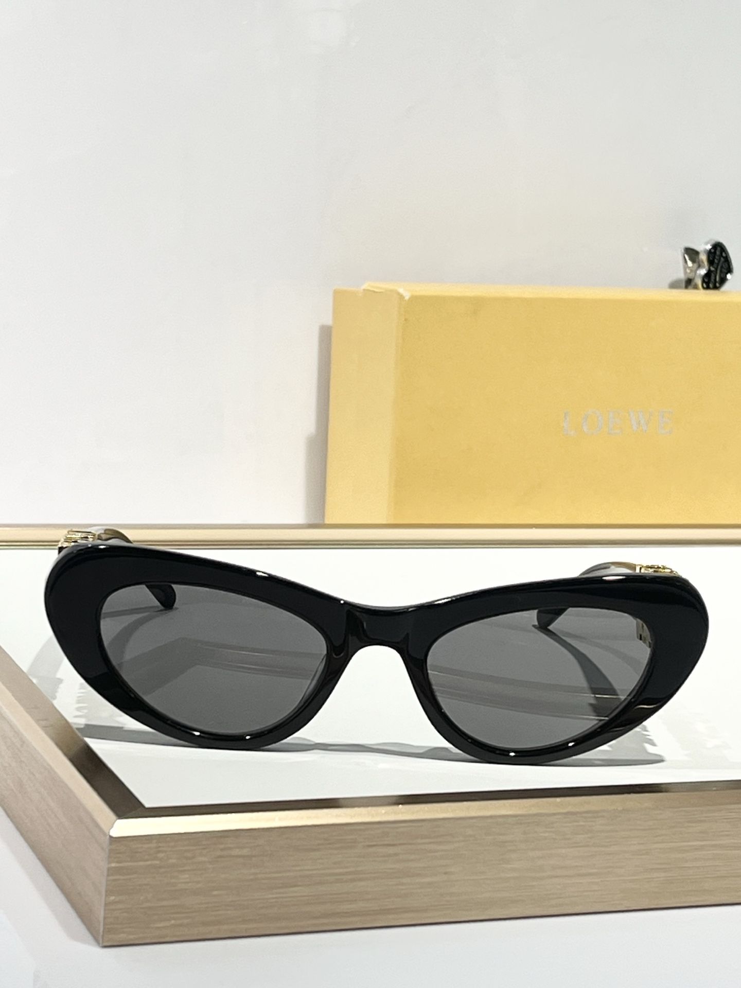 LOEWE_Glasses_yupoo_Original_quality
