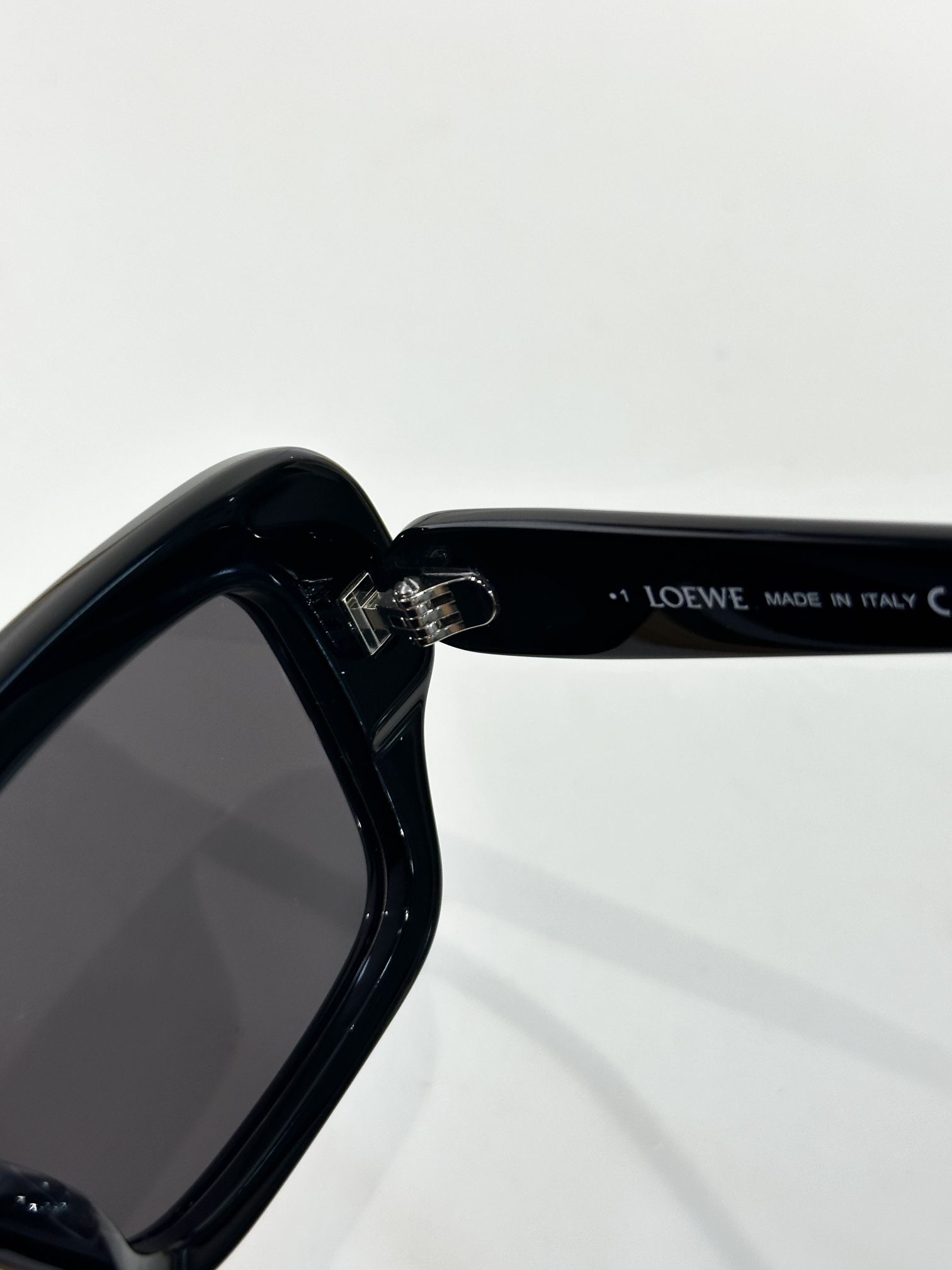 LOEWE_Glasses_yupoo_Original_quality