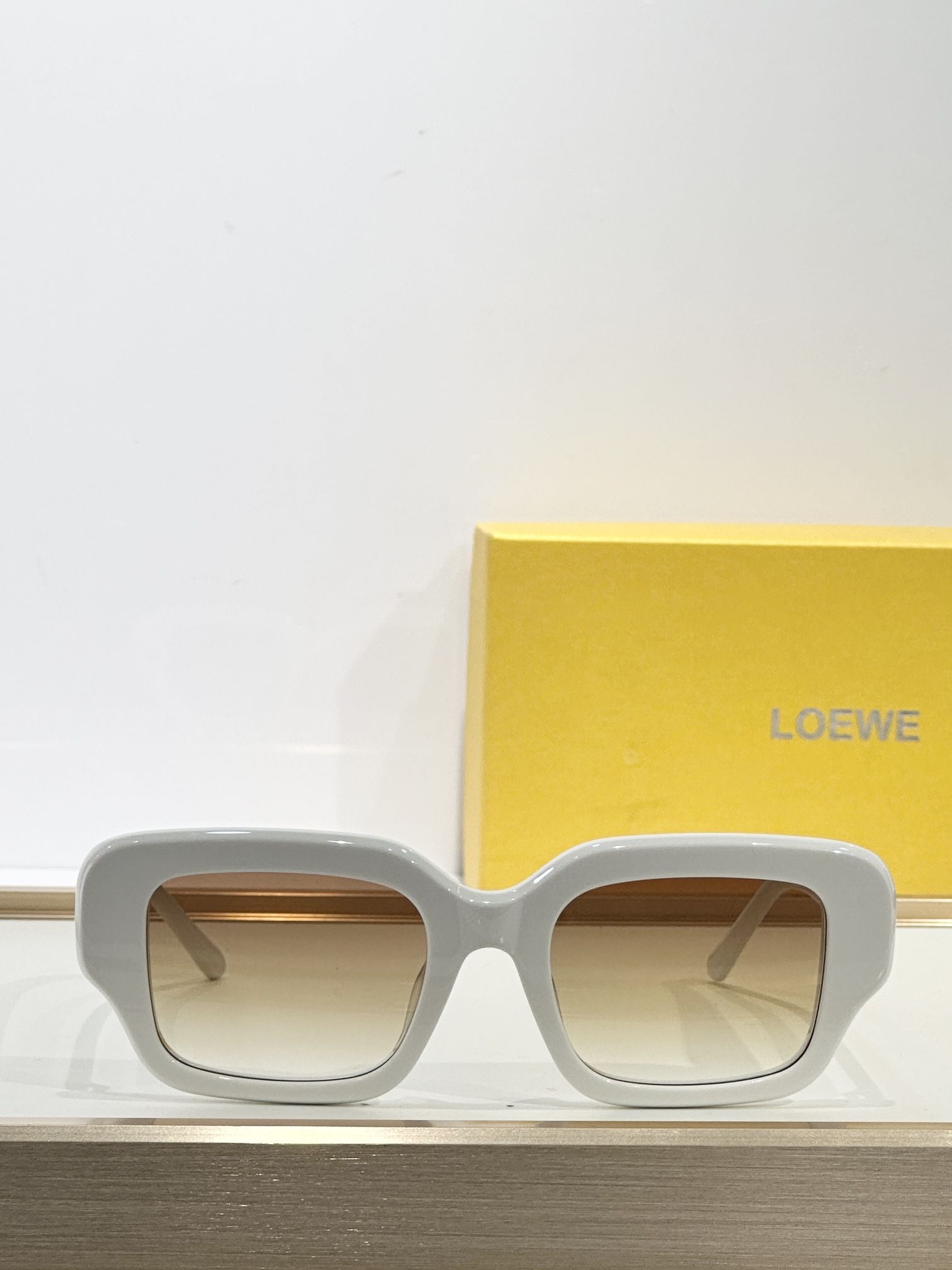 LOEWE_Glasses_yupoo_Original_quality