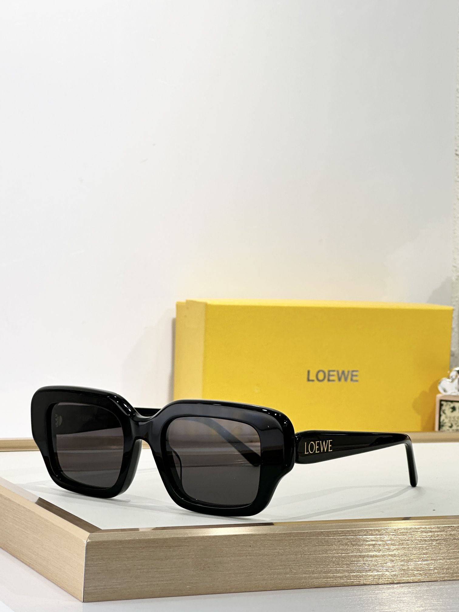 LOEWE_Glasses_yupoo_Original_quality