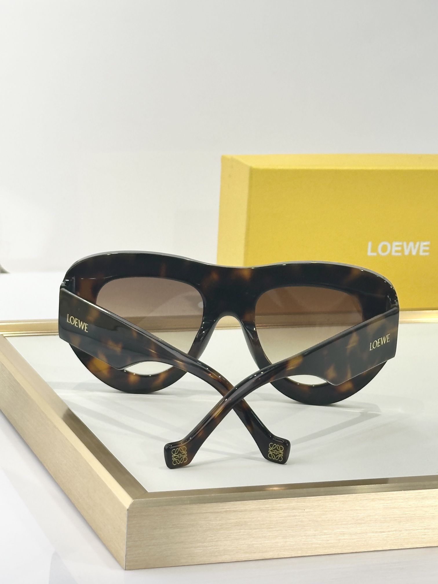LOEWE_Glasses_yupoo_Original_quality