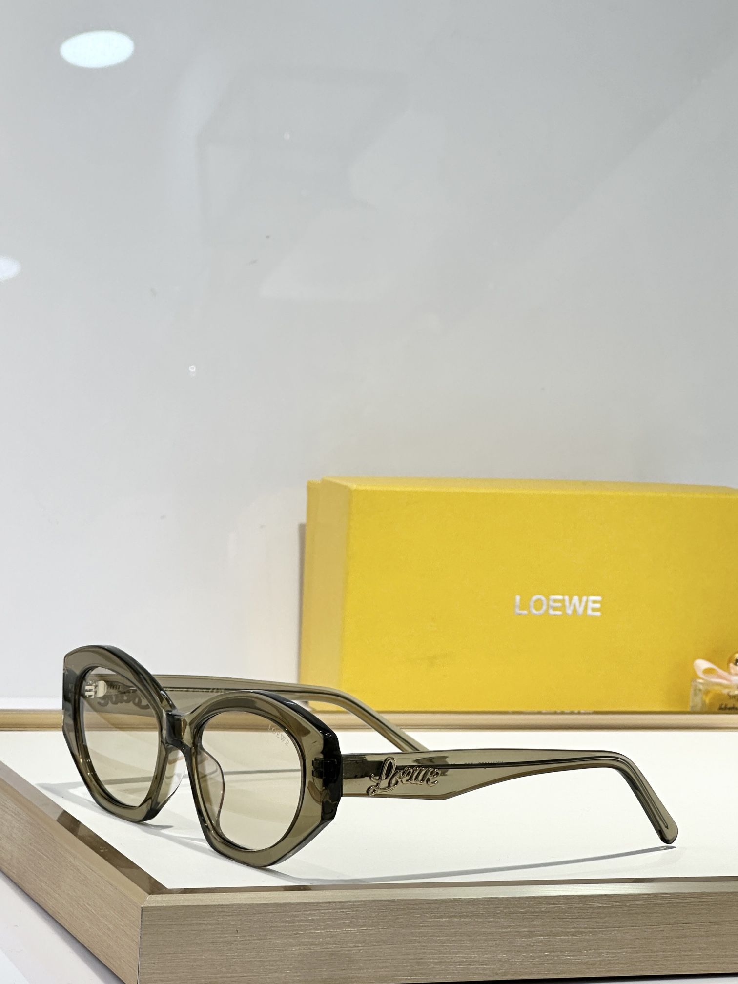 LOEWE_Glasses_yupoo_Original_quality