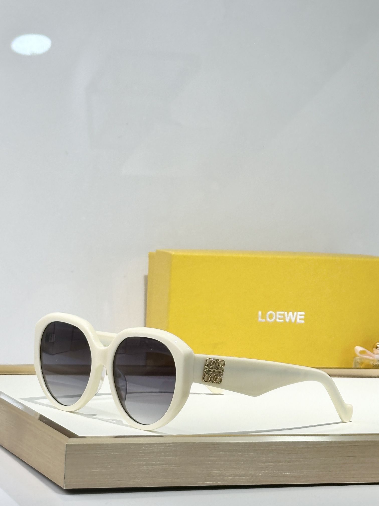 LOEWE_Glasses_yupoo_Original_quality