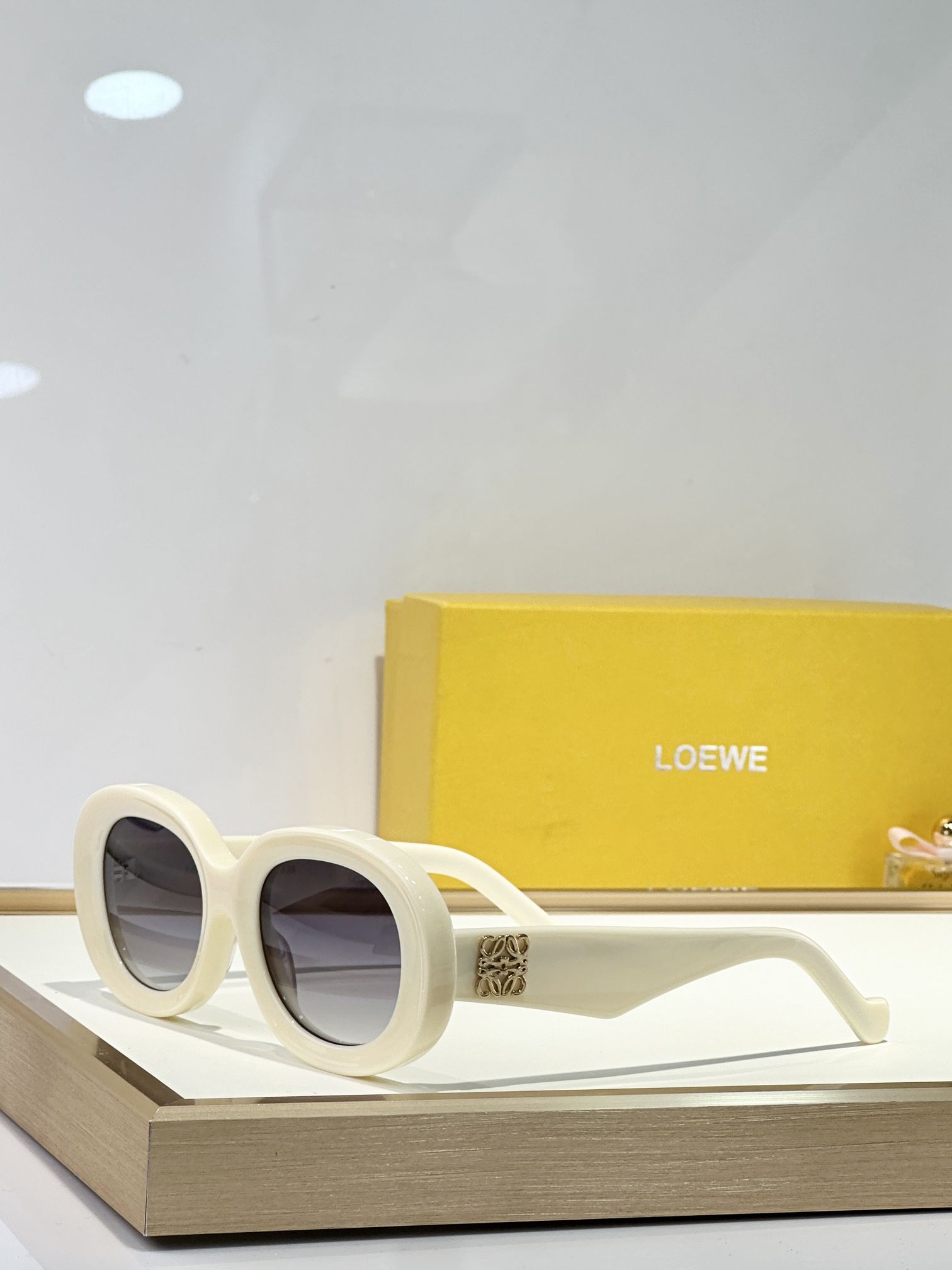 LOEWE_Glasses_yupoo_Original_quality