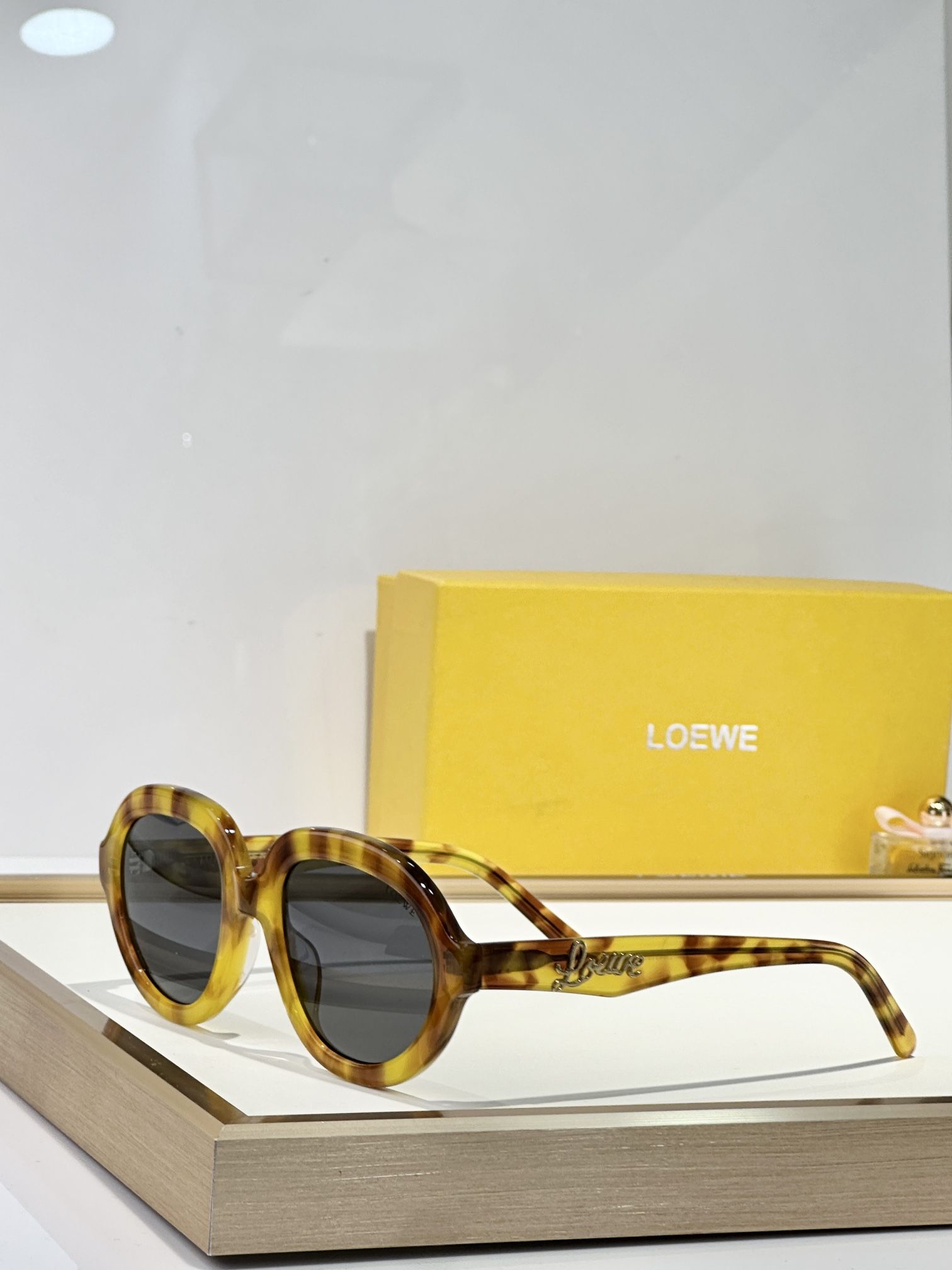 LOEWE_Glasses_yupoo_Original_quality