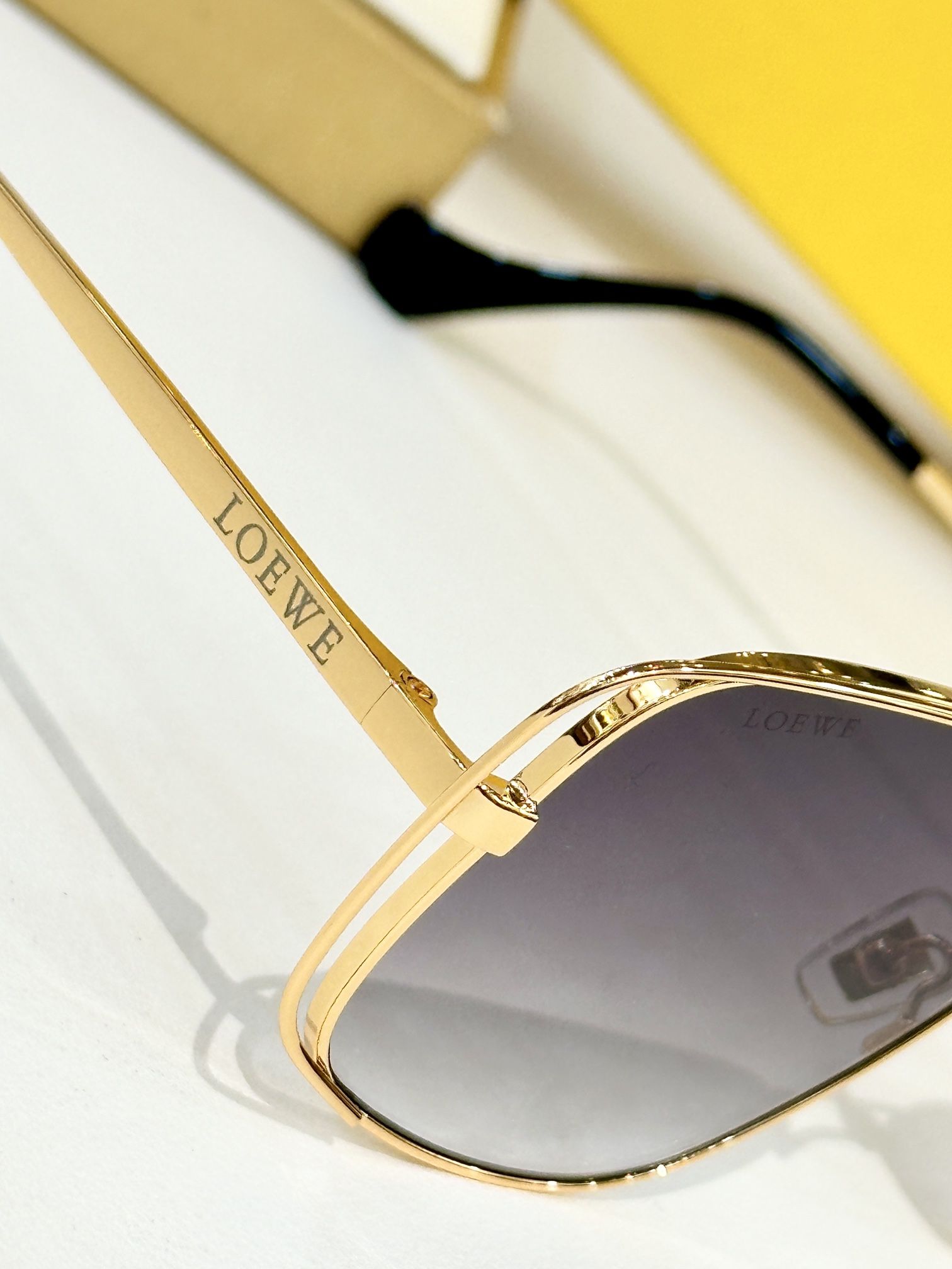 LOEWE_Glasses_yupoo_Original_quality
