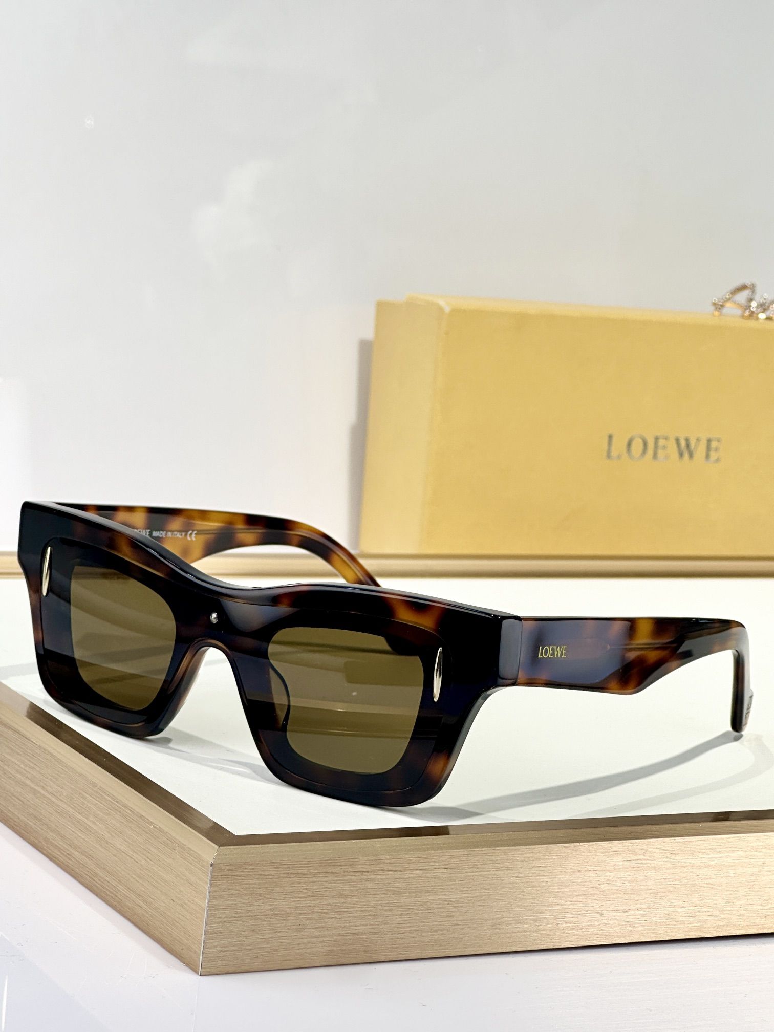 LOEWE_Glasses_yupoo_Original_quality