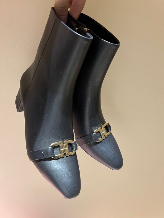 Ferragamo_Women_shoes_yupoo_Original_quality