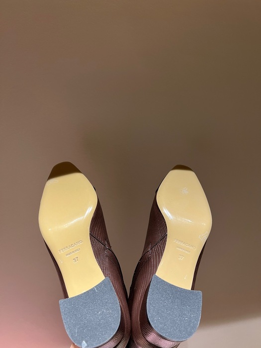 Ferragamo_Women_shoes_yupoo_Original_quality
