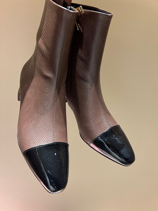 Ferragamo_Women_shoes_yupoo_Original_quality