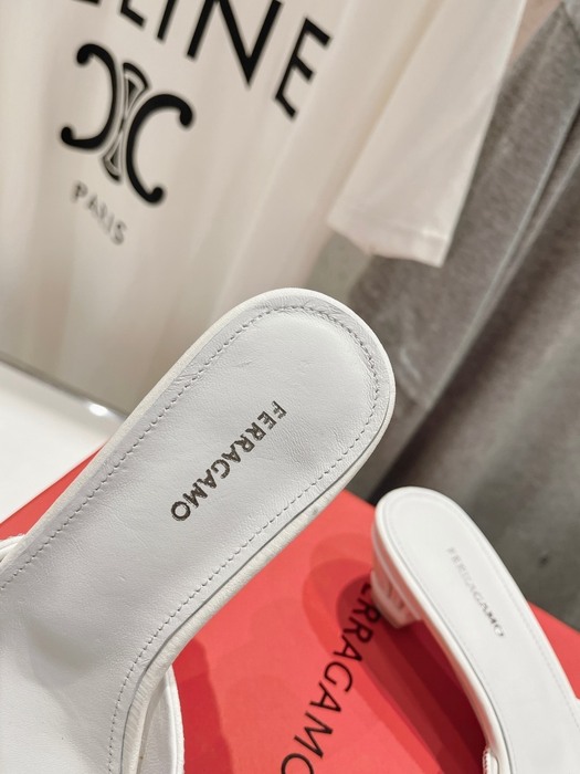 Ferragamo_Women_shoes_yupoo_Original_quality