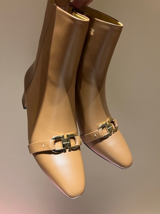 Ferragamo_Women_shoes_yupoo_Original_quality