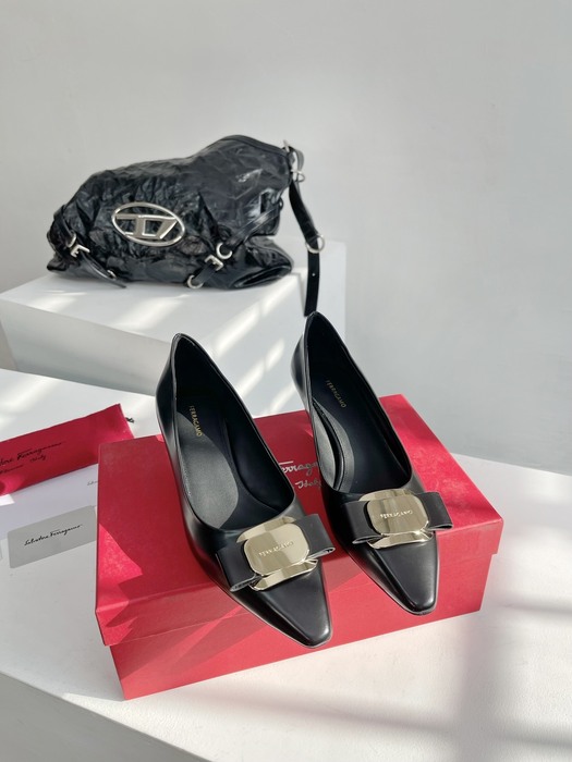 Ferragamo_Women_shoes_yupoo_Original_quality
