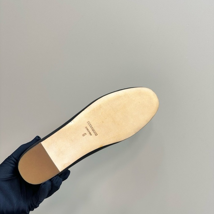 Ferragamo_Women_shoes_yupoo_Original_quality