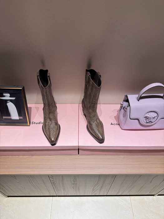 MiuMiu_women_shoes_yupoo_Original_quality