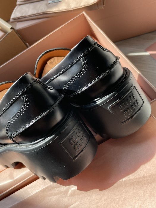 MiuMiu_women_shoes_yupoo_Original_quality