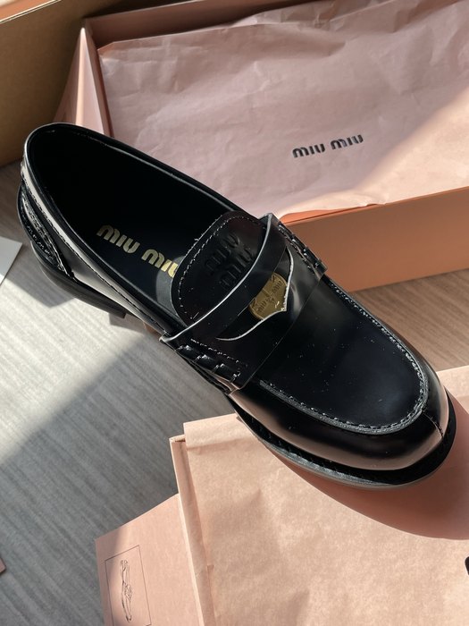 MiuMiu_women_shoes_yupoo_Original_quality