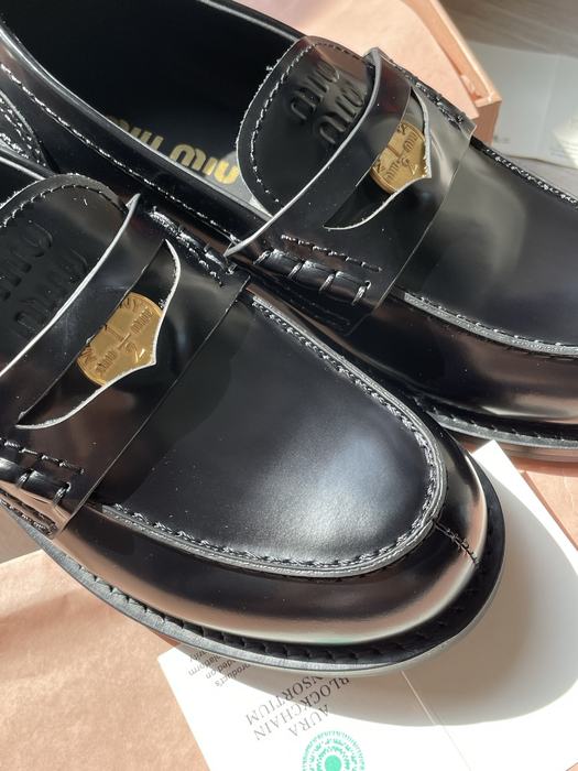 MiuMiu_women_shoes_yupoo_Original_quality