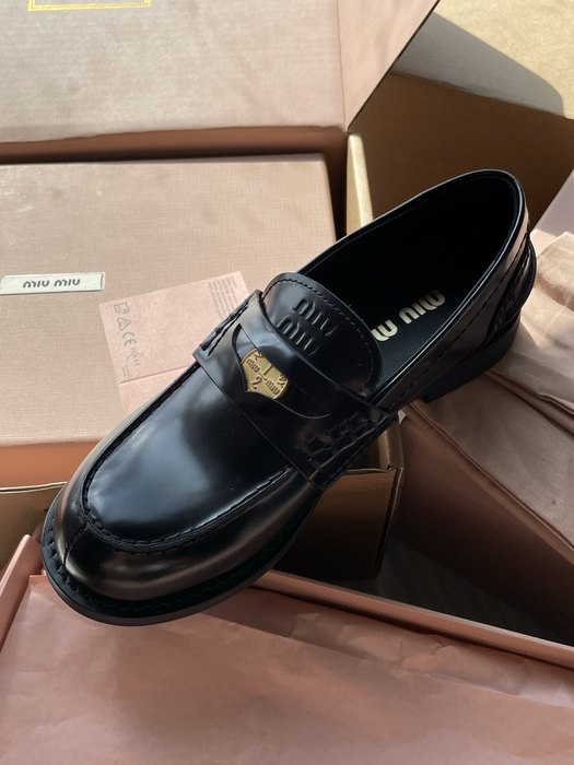 MiuMiu_women_shoes_yupoo_Original_quality