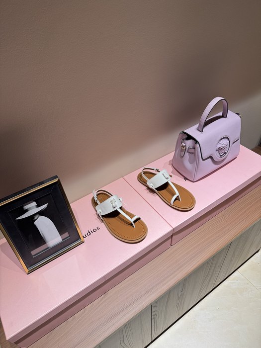 MiuMiu_women_shoes_yupoo_Original_quality