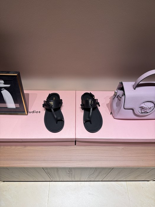 MiuMiu_women_shoes_yupoo_Original_quality