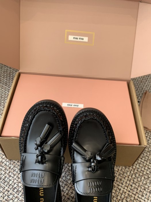 MiuMiu_women_shoes_yupoo_Original_quality