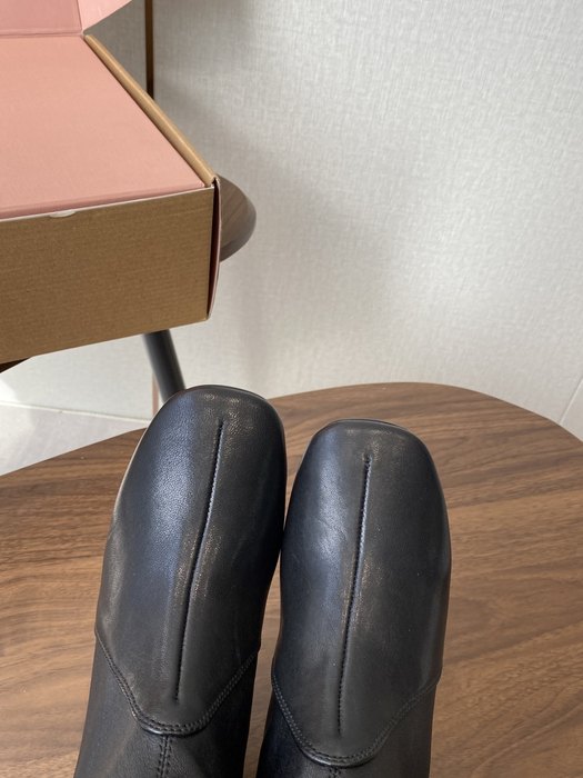 MiuMiu_women_shoes_yupoo_Original_quality